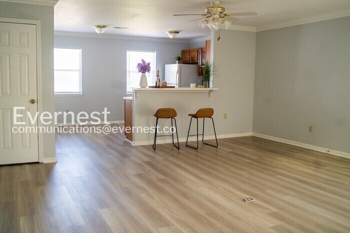 4809 Brighton Ln