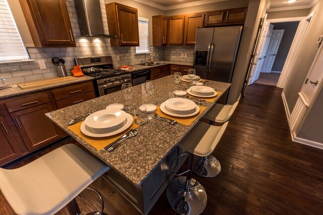 Axiom Apartments