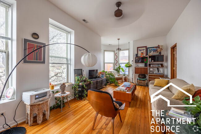 Building Photo - 2732 W Chicago Ave Unit 3F Rental