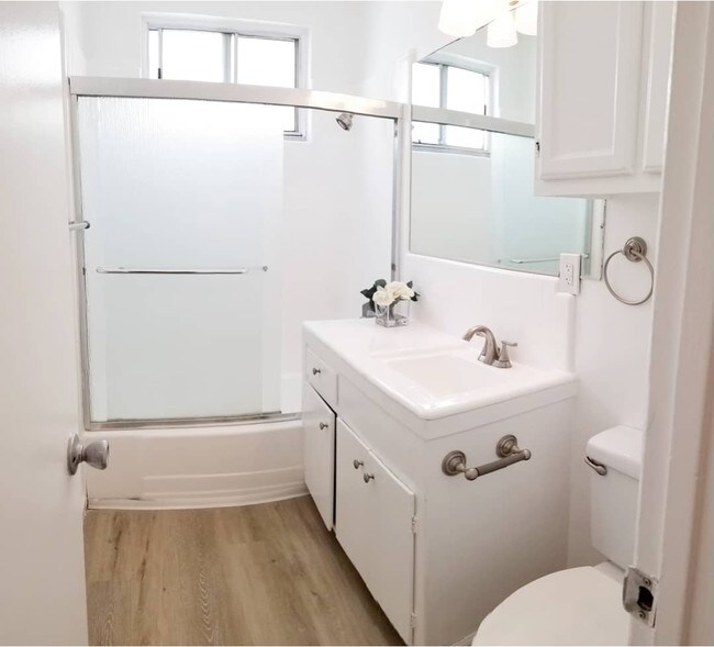 Photo - 943 6th Street in Santa Monica - North of ...