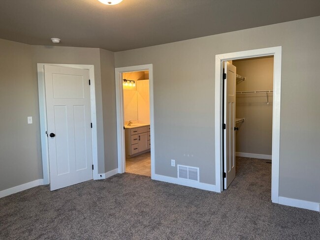 Photo - Horace ND - Available December 1st