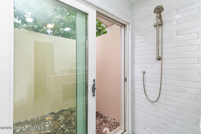 Photo - 302 W Osceola Ln