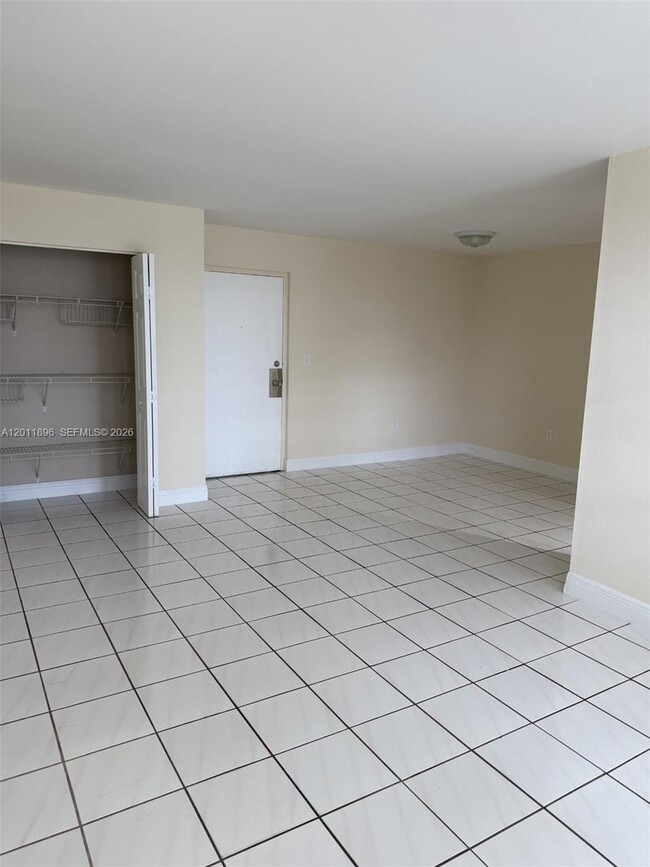 Photo - 9411 SW 4th St Unidad 111