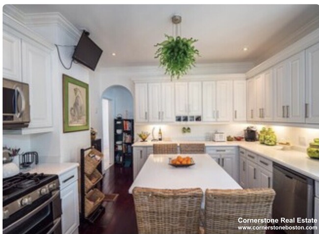 Building Photo - 3 Howes St Unit 1 Rental
