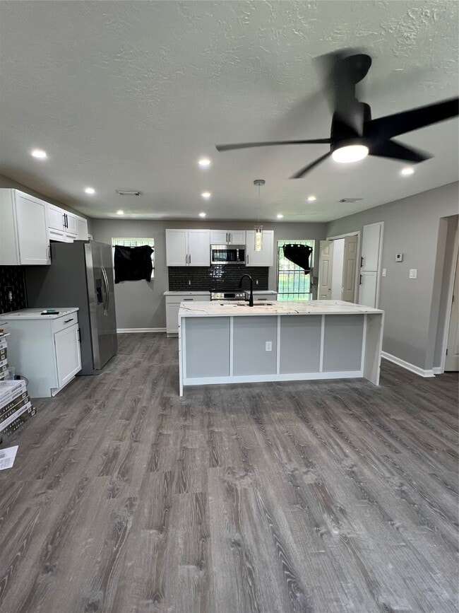 Photo - 10525 Fairland Dr