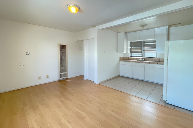 Photo - Centinela Apartments