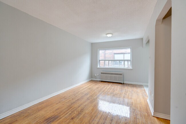 Photo - 38 Lambton Ave