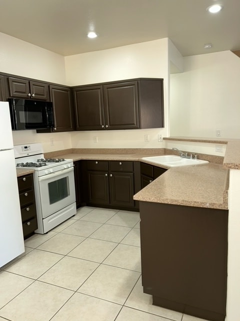 Photo - 3520 Glorious Iris Pl