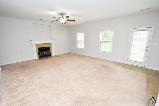 Photo - 114 Great Oak Way