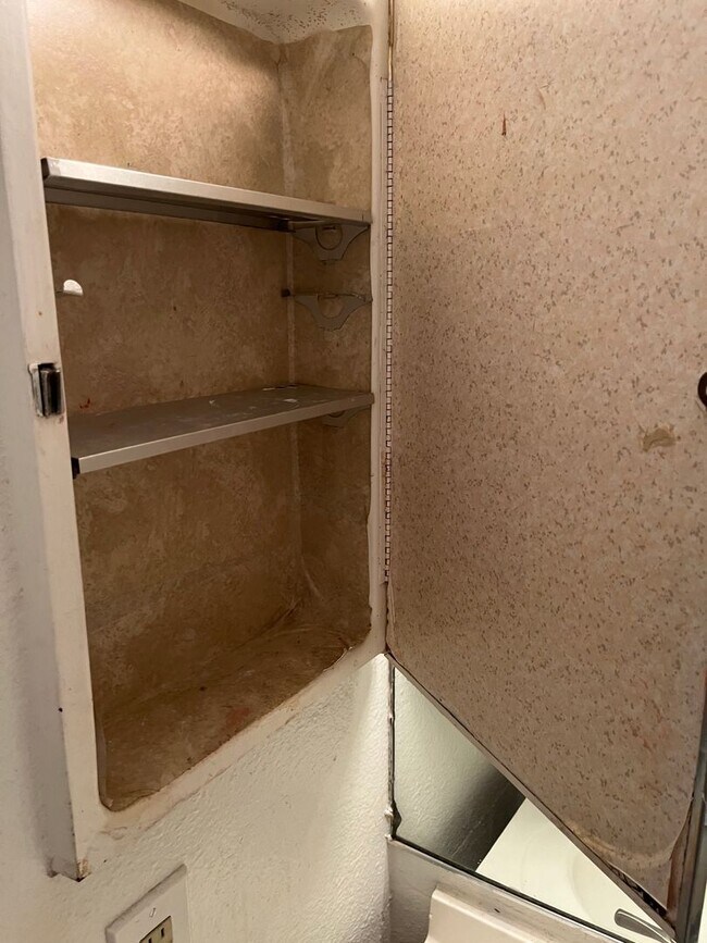 Photo - 1900 Goldfield St Unit B