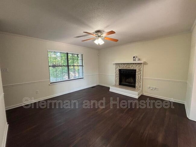 Photo - 210 Foxdale Dr