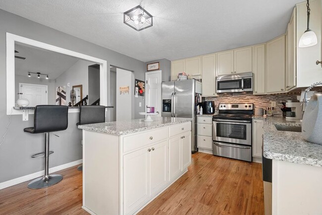 Photo - 5512 Meadow Passage Dr