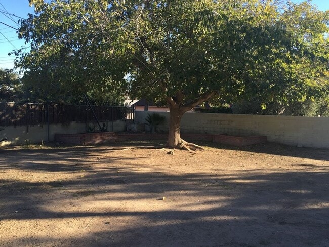 Building Photo - Lock in ($2100) off February 2026  if you ...