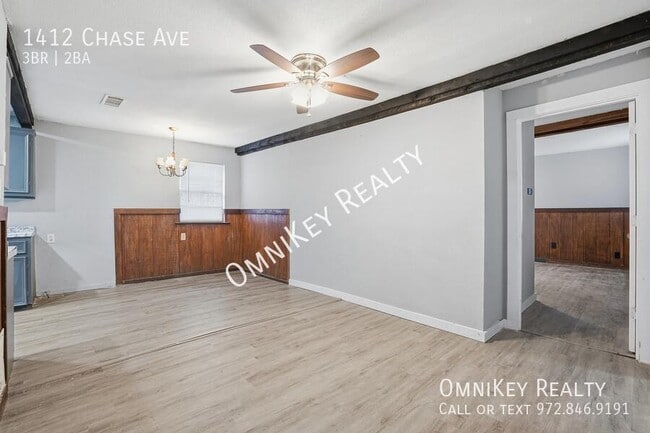 Photo - 1412 Chase Ave