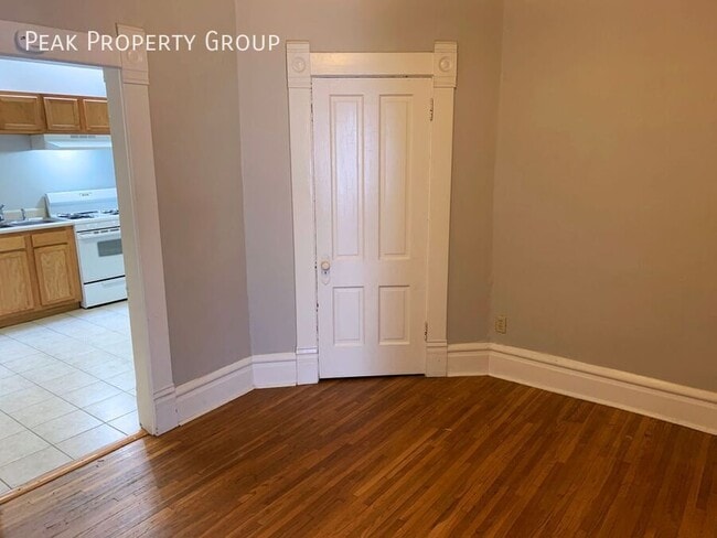 Photo - 248 1/2 W. 5th Avenue Front-