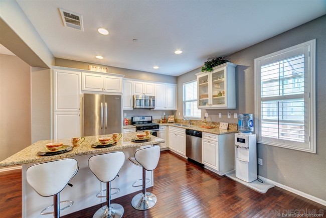 Photo - 1862 Hazel Ct