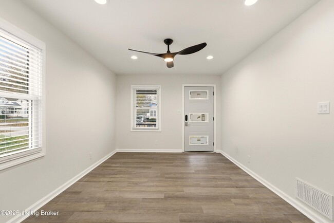 Photo - 702 Gheens Ave