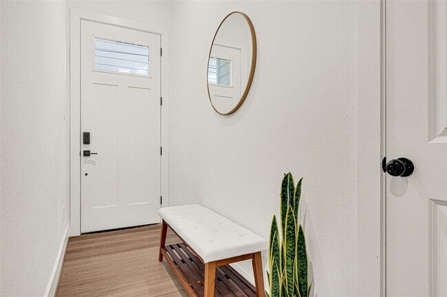 Photo - 4201 Stassen St