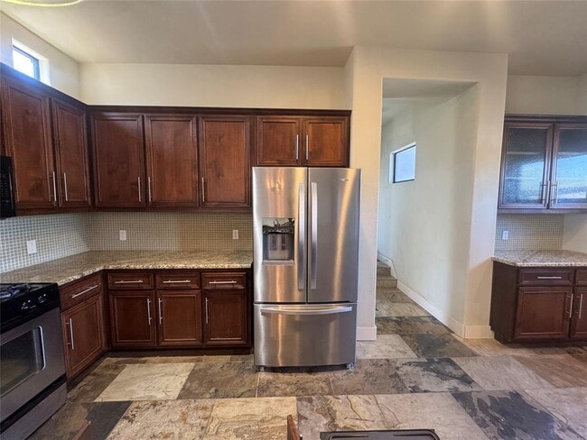 Photo - 1814 Maple Ave