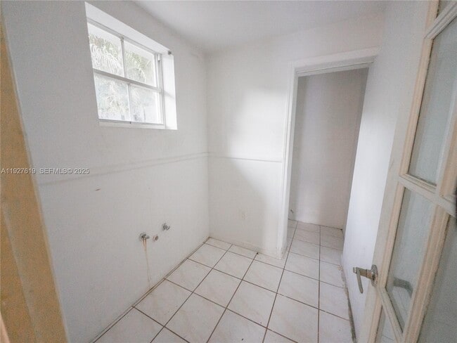 Photo - 2575 SW 59th Ave Unit 2