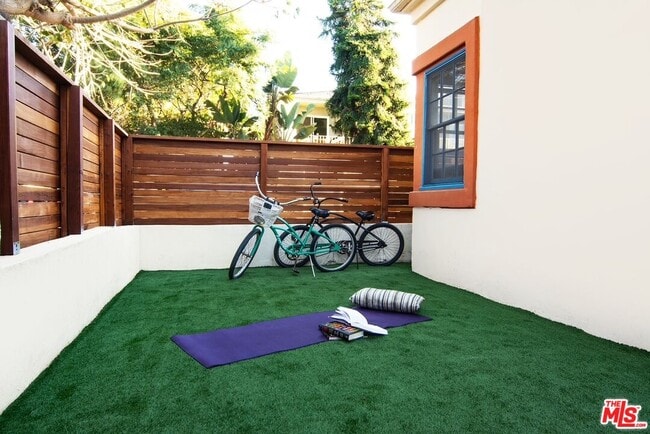 Photo - 2515 Ocean Ave