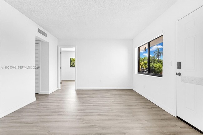 Photo - 13210 Memorial Hwy Unidad 216