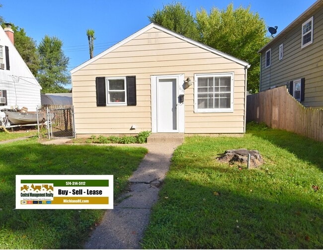 Building Photo - Remodeled, 2 bedroom South Bend IN home