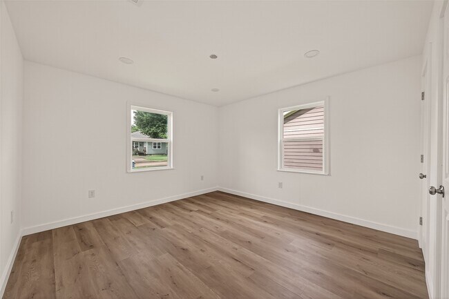 Photo - 3922 Alsace St