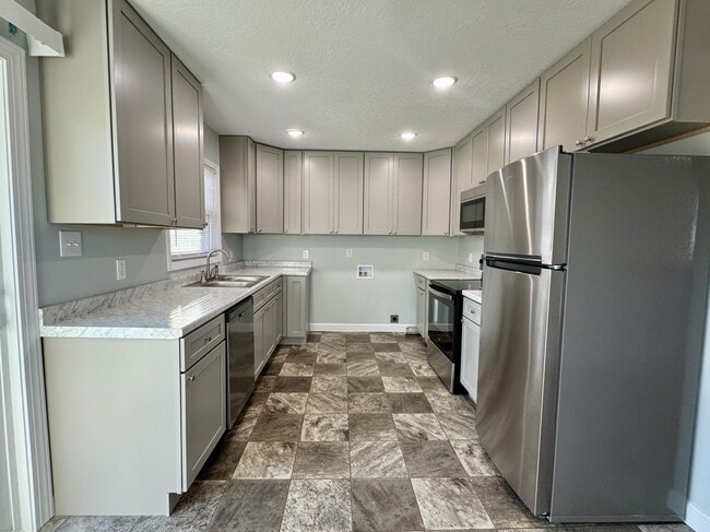 Photo - 142 Cardinal Rd