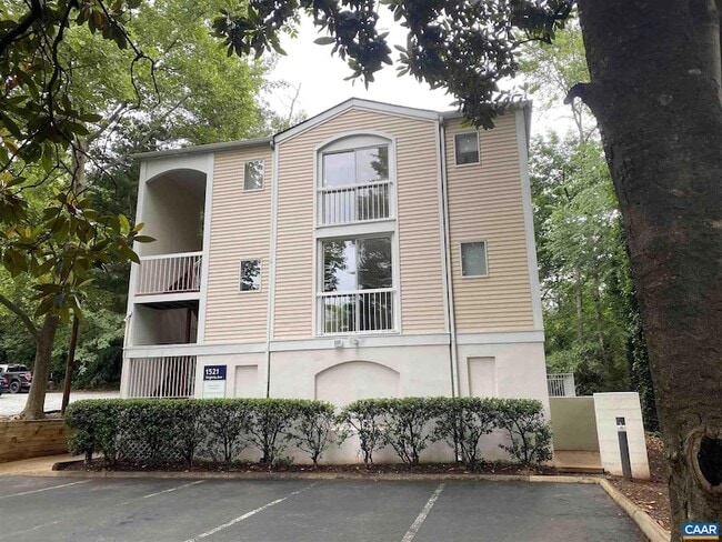 Building Photo - 1521 Virginia Ave Unit 4 Rental