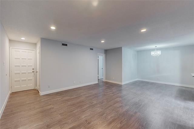 Building Photo - 5132 Amesbury Dr Unit 105