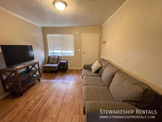 Photo - 1827 Harris St Unidad 216