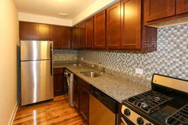 Photo - 567 W Arlington Pl Unit E04P