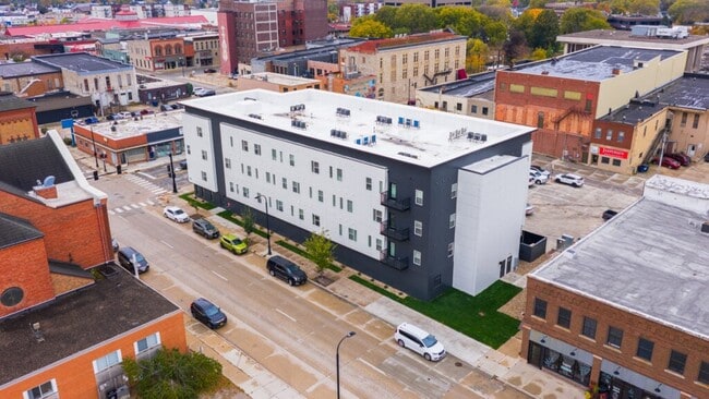Photo - The Delaware: 2-Bedroom Apartment