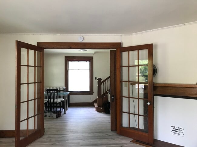 Photo - 111 Harvard Pl