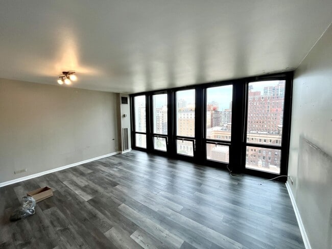 Photo - 1 E Scott St Unit 1602