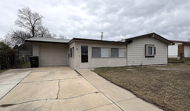 Photo - 1313 Elia St