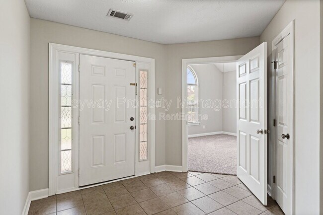 Photo - 633 Ventana Dr