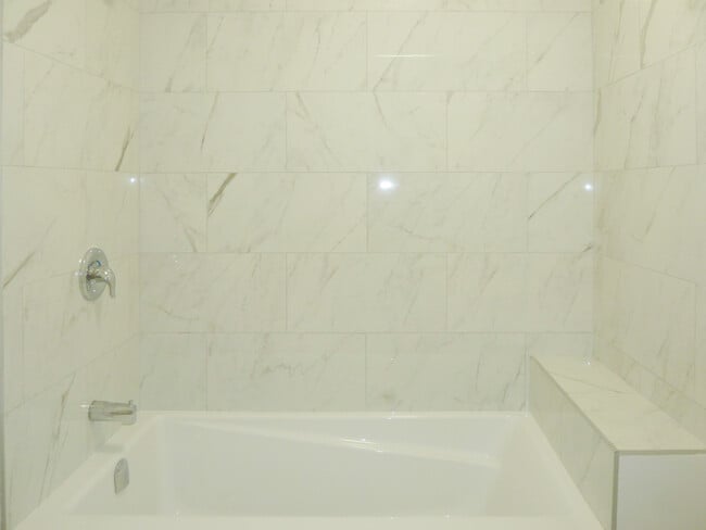 Photo - 630 Cummings Ave Unit 106