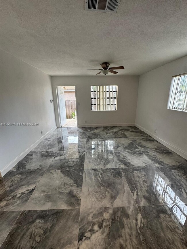 Photo - 2004 SW 57th Ave