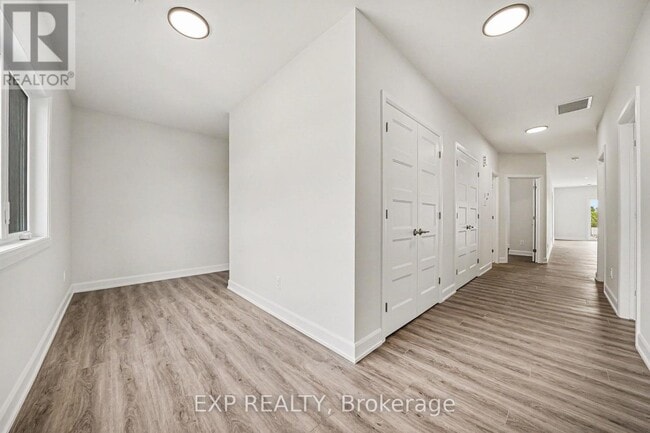 Photo - 480 Falcon Ln