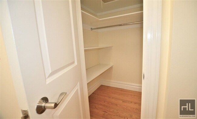 Photo - Christopher Street Unidad 9O