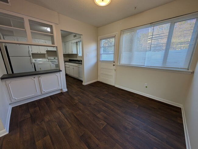 Photo - 2 Bedroom Walking Distance to NCSU!