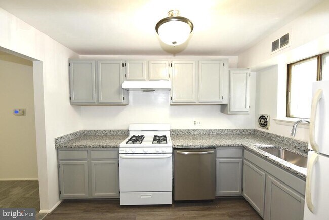 Photo - 11326 Cherry Hill Rd Unidad 2-N204