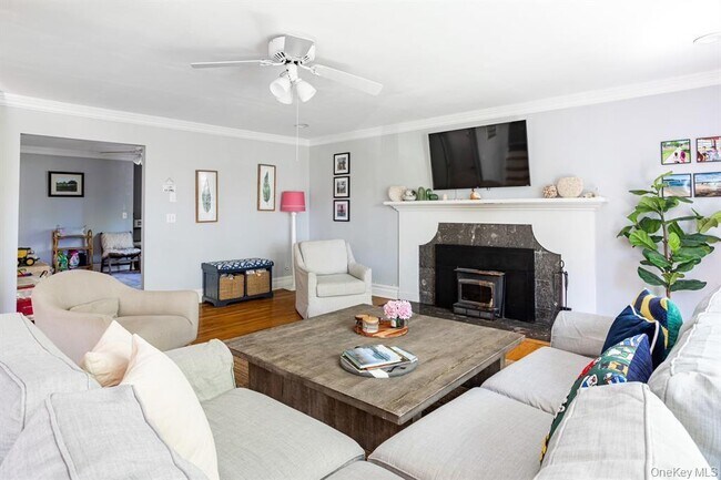 Photo - 2300 Pine Tree Rd