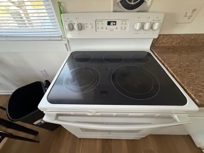 Photo - 500 Devon St Unidad 2