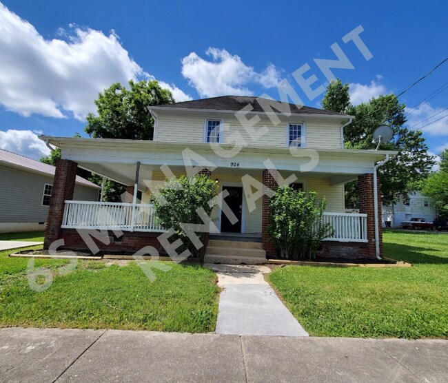 Building Photo - 924 Hill St Rental