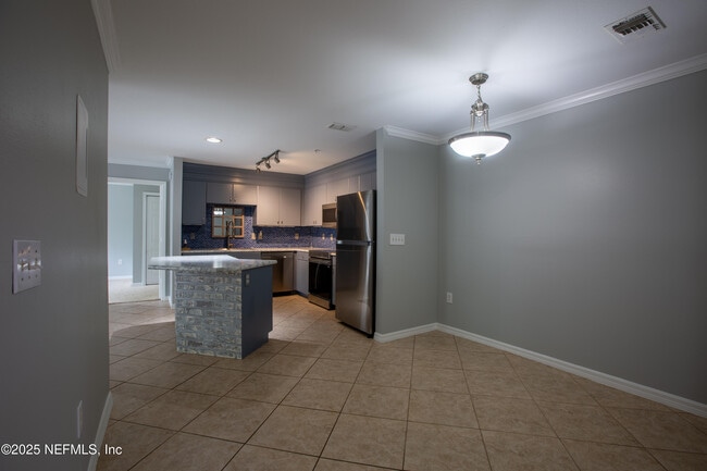 Building Photo - 3591 Kernan Blvd S Unit 521