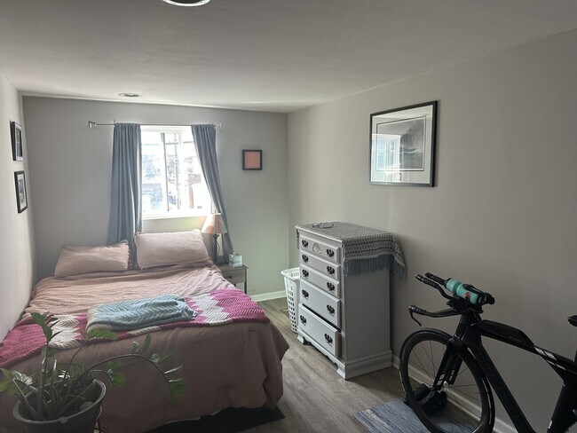 Photo - 2322 W Belmont Ave Unidad CH