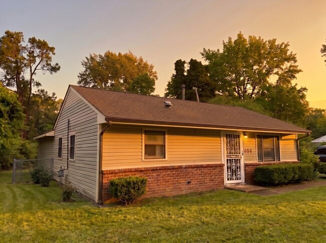 Building Photo - 854 Carrolton Rd